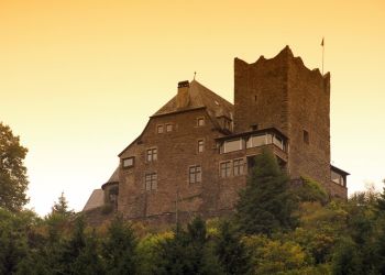 Hotels in Alf Hotels in Alf
